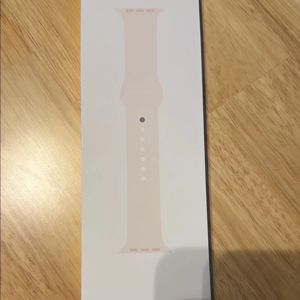 Apple watch Sports Band in light blush. S/M, 42mm.